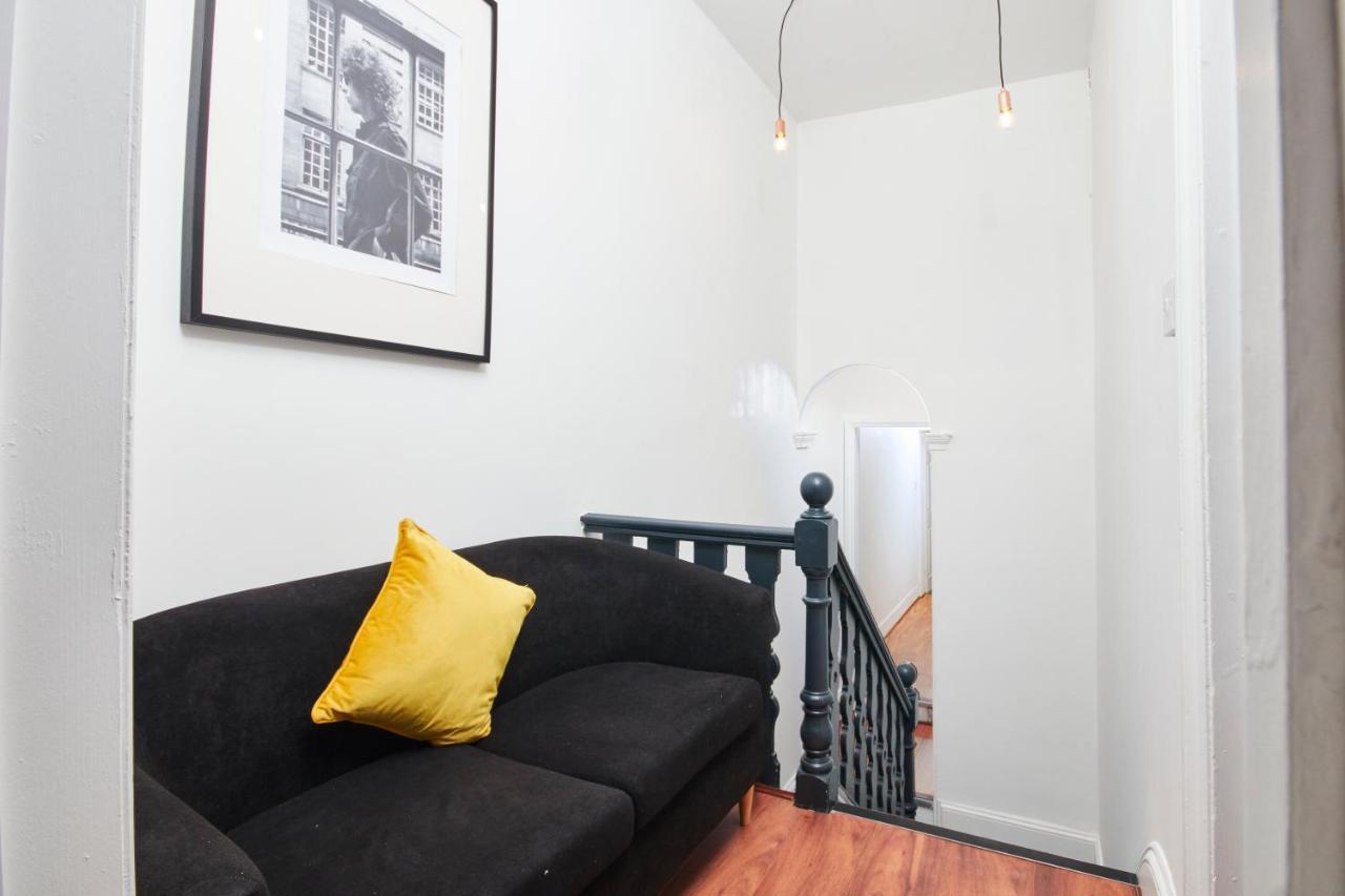 5 Bed House In Leamington Spa Perfect For Contractors With 7 Beds By Purestay - 14 Night Min! Zewnętrze zdjęcie