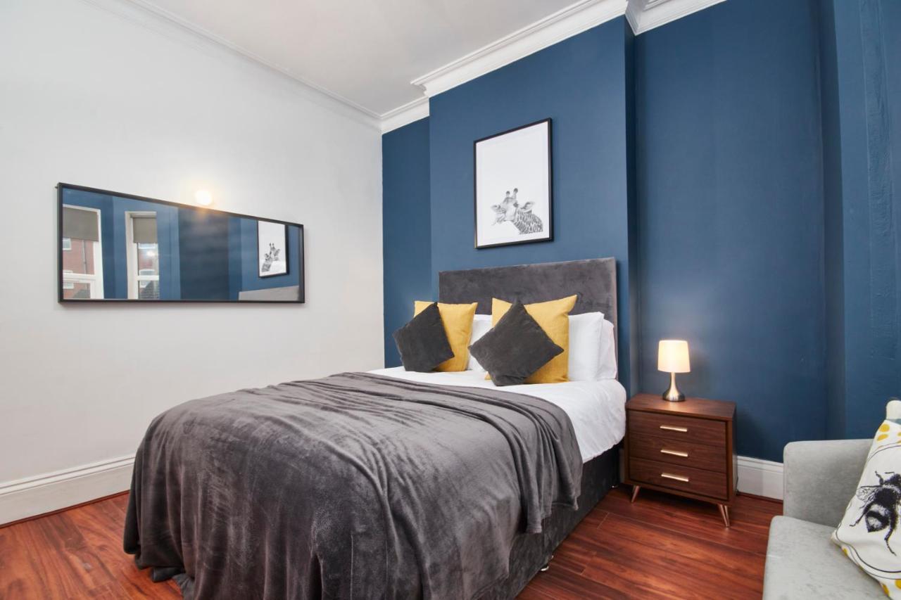 5 Bed House In Leamington Spa Perfect For Contractors With 7 Beds By Purestay - 14 Night Min! Zewnętrze zdjęcie