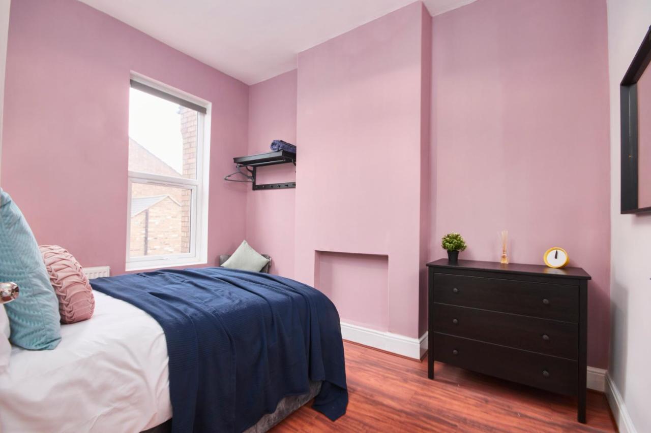 5 Bed House In Leamington Spa Perfect For Contractors With 7 Beds By Purestay - 14 Night Min! Zewnętrze zdjęcie