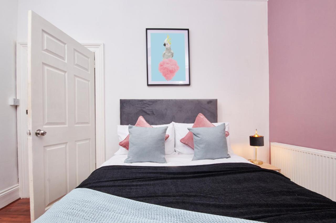 5 Bed House In Leamington Spa Perfect For Contractors With 7 Beds By Purestay - 14 Night Min! Zewnętrze zdjęcie